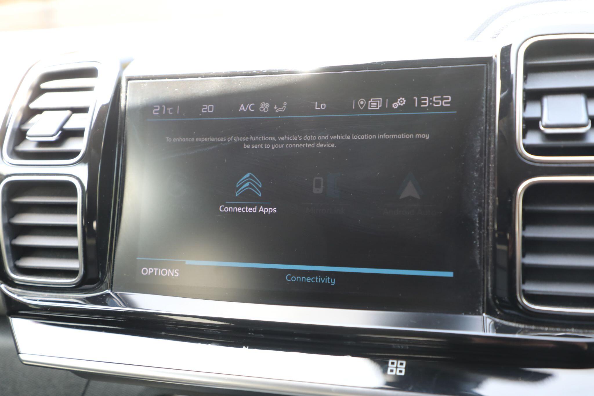 Large vehicle image